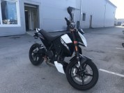 KTM 690 DUKE фото 1 KTM 690 DUKE фото 1