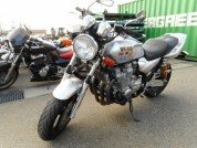 YAMAHA XJR1300 фото 2 YAMAHA XJR1300 фото 2