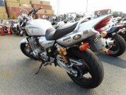 YAMAHA XJR1300 фото 4 YAMAHA XJR1300 фото 4