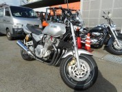 YAMAHA XJR1300 фото 1 YAMAHA XJR1300 фото 1
