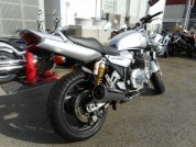 YAMAHA XJR1300 фото 3 YAMAHA XJR1300 фото 3
