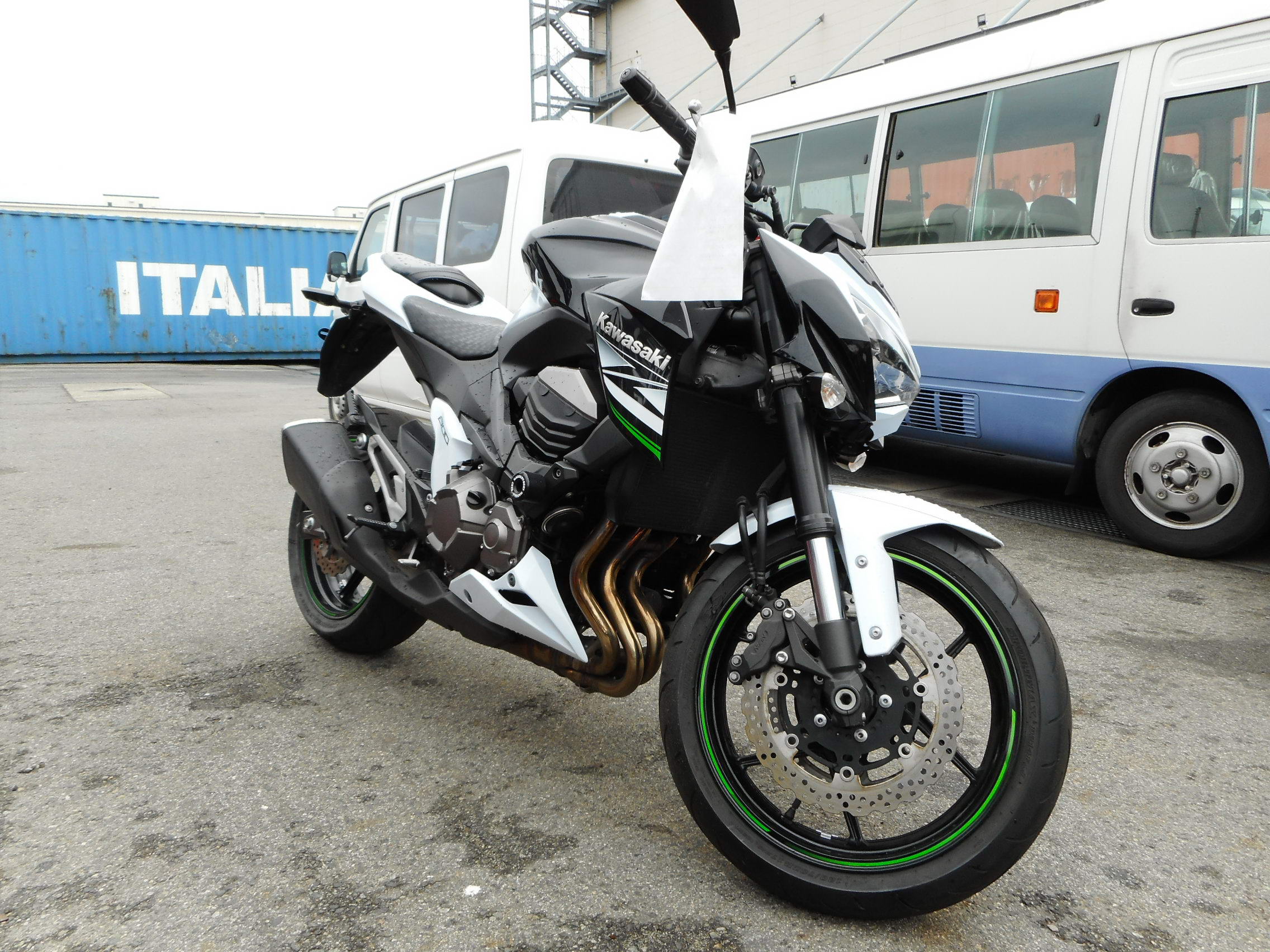 KAWASAKI Z800