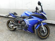 YAMAHA FZ6-R