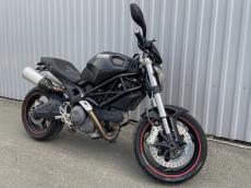 DUCATI MONSTER 696