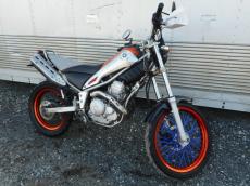 YAMAHA TRICKER