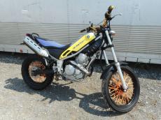 YAMAHA TRICKER