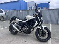 SUZUKI GLADIUS 650