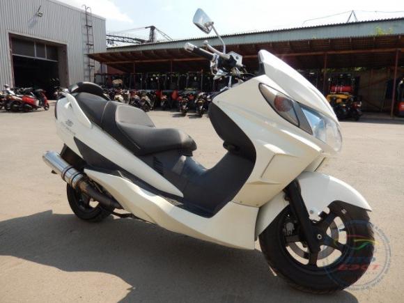 SUZUKI SKYWAVE 250 SS FI