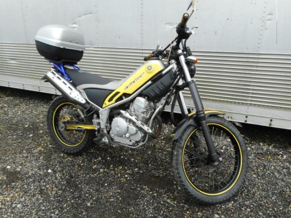 YAMAHA TRICKER