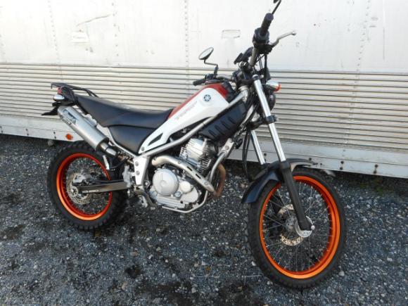 YAMAHA TRICKER