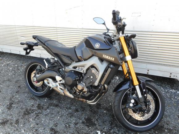 YAMAHA MT-09