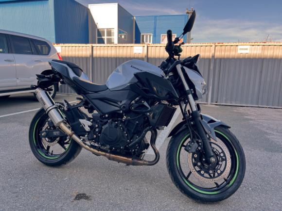 KAWASAKI Z400