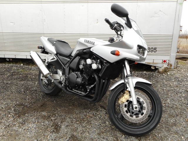 YAMAHA FZ400