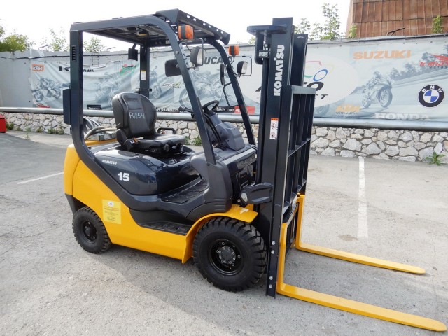 KOMATSU FG15T-21