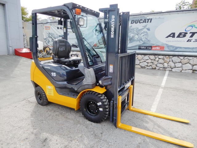 KOMATSU FG15T-21