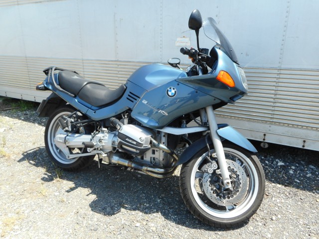 BMW R1100RS