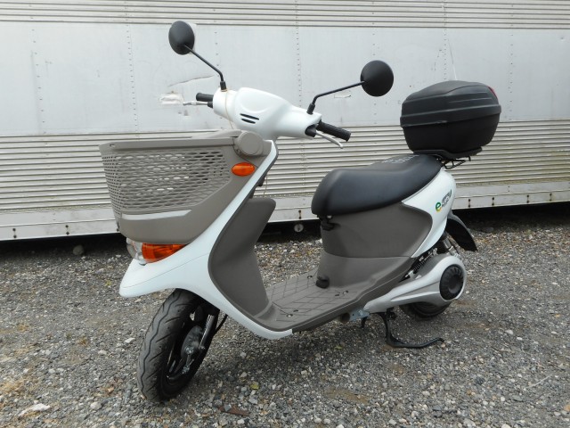 SUZUKI E-LETS
