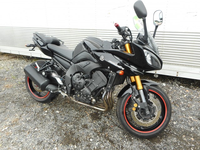 YAMAHA FZ8
