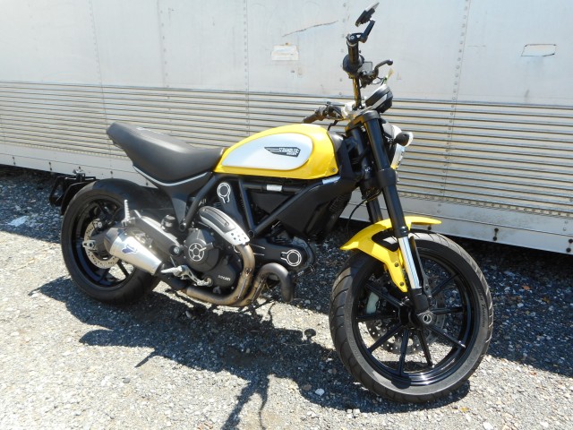 DUCATI SCRAMBLER ICON