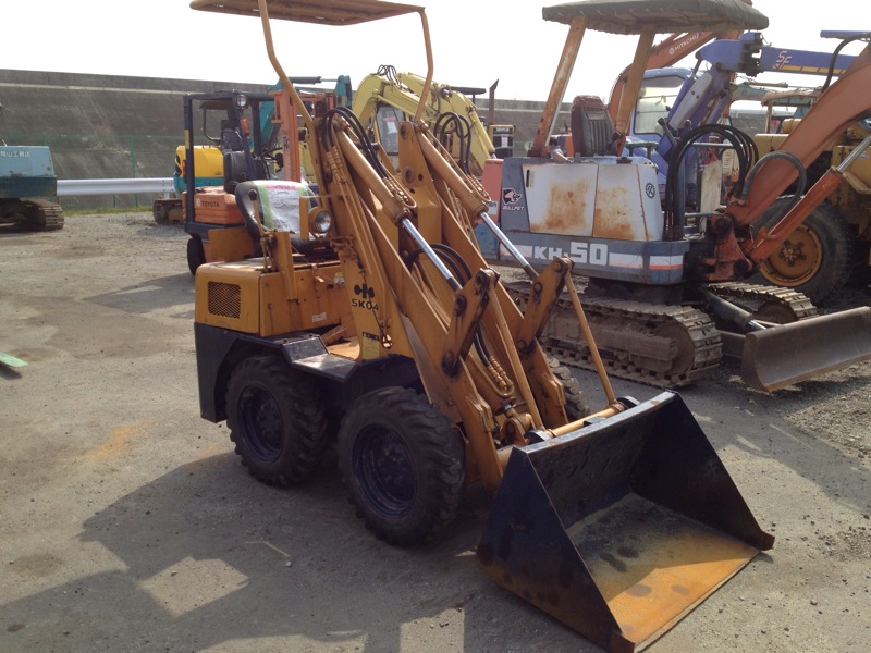 KOMATSU SK-04