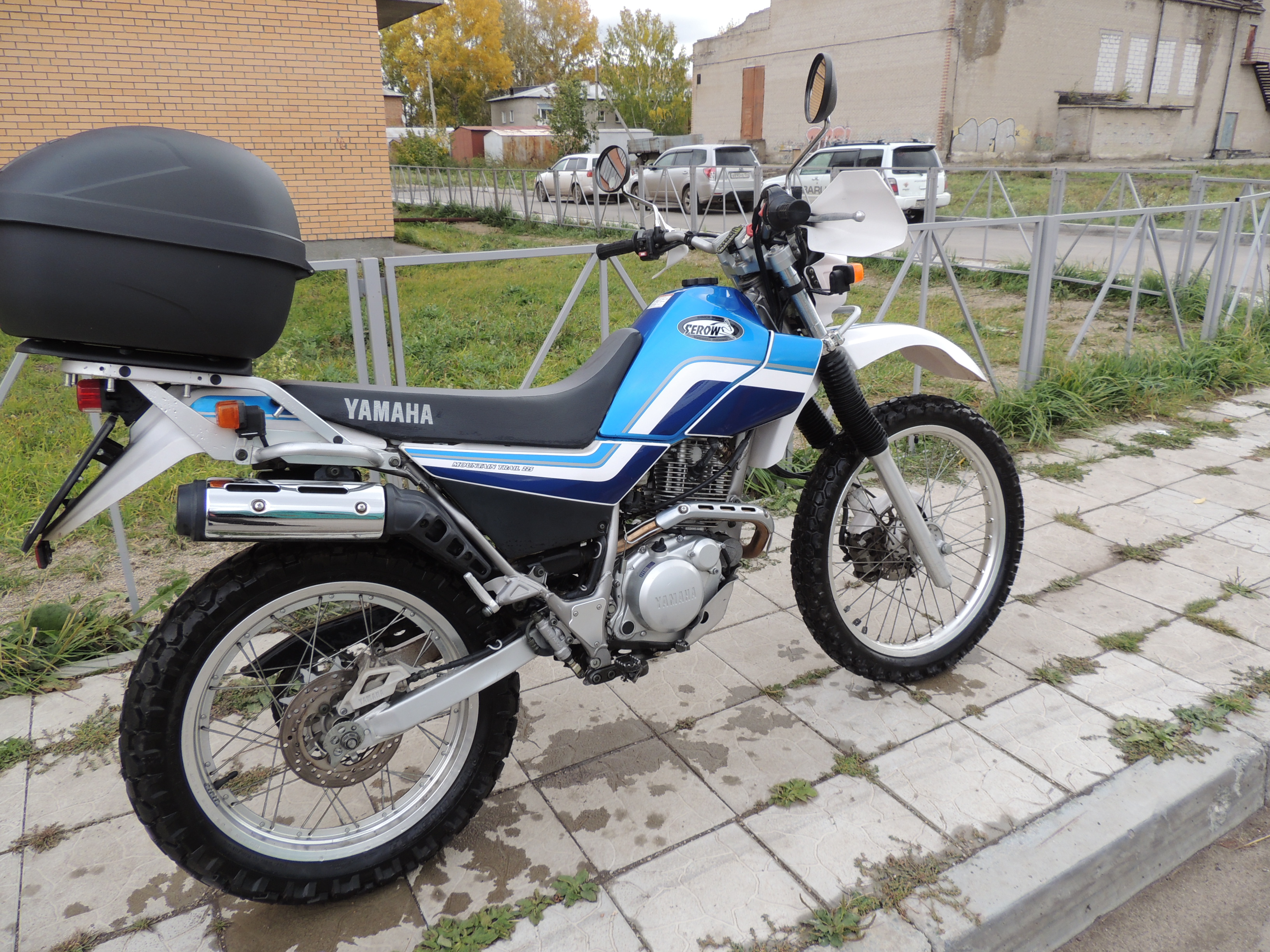 YAMAHA SEROW 225