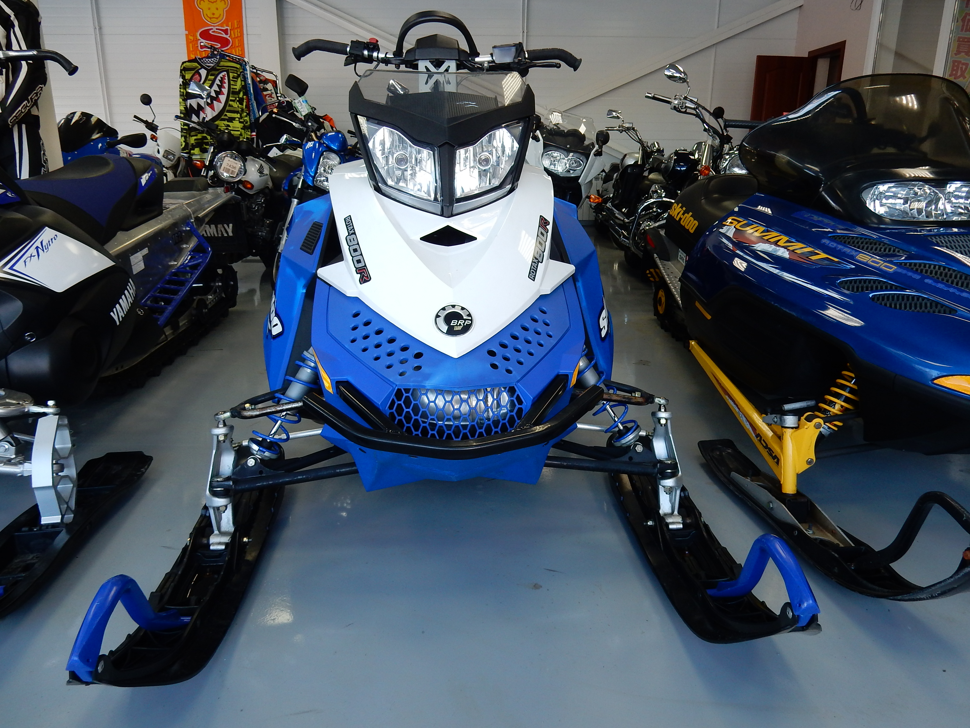 Ski Doo Summit x163 800r e Tec