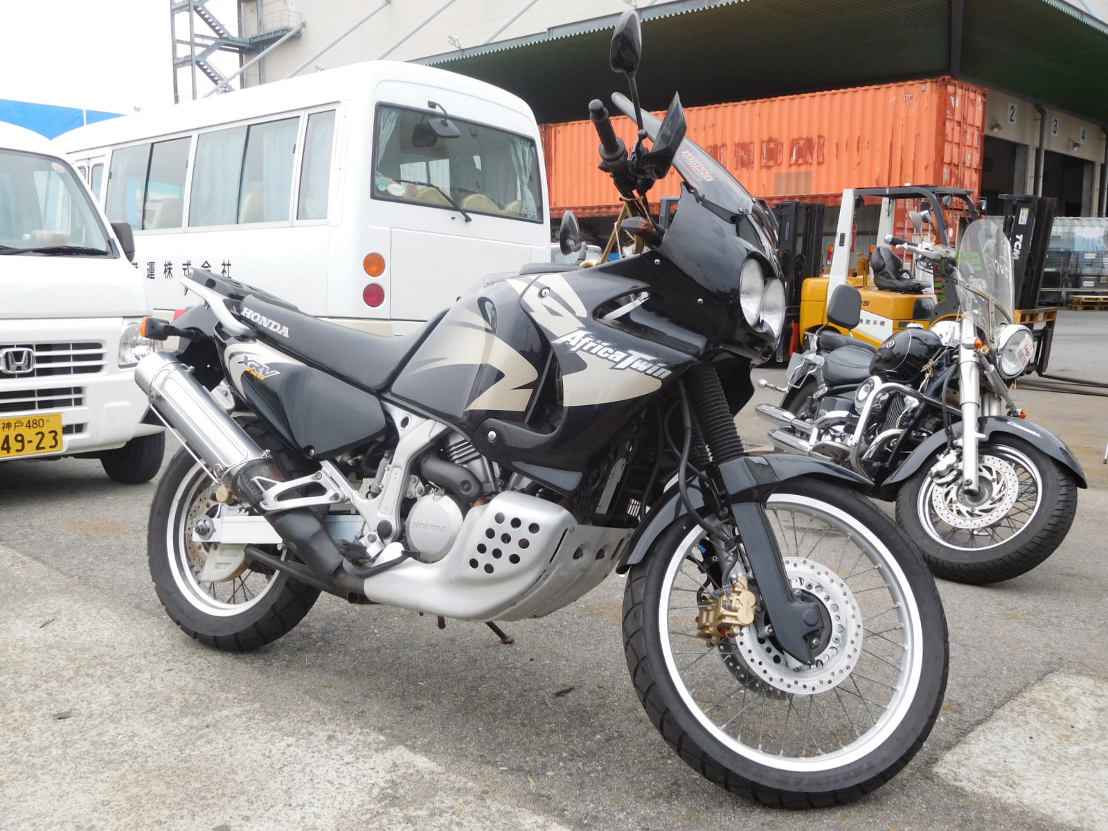 HONDA AFRICA TWIN 750