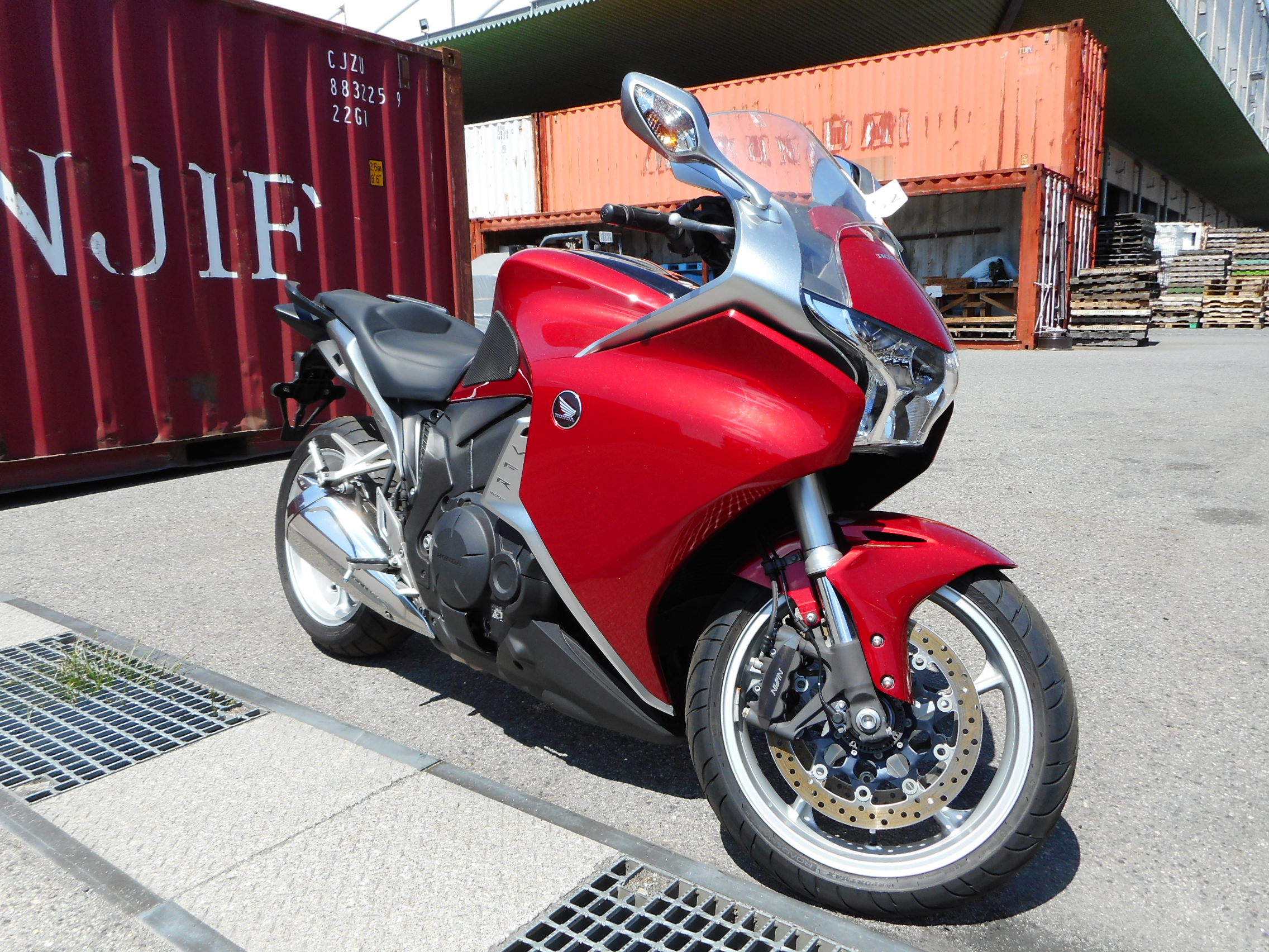 Honda vfr1200f