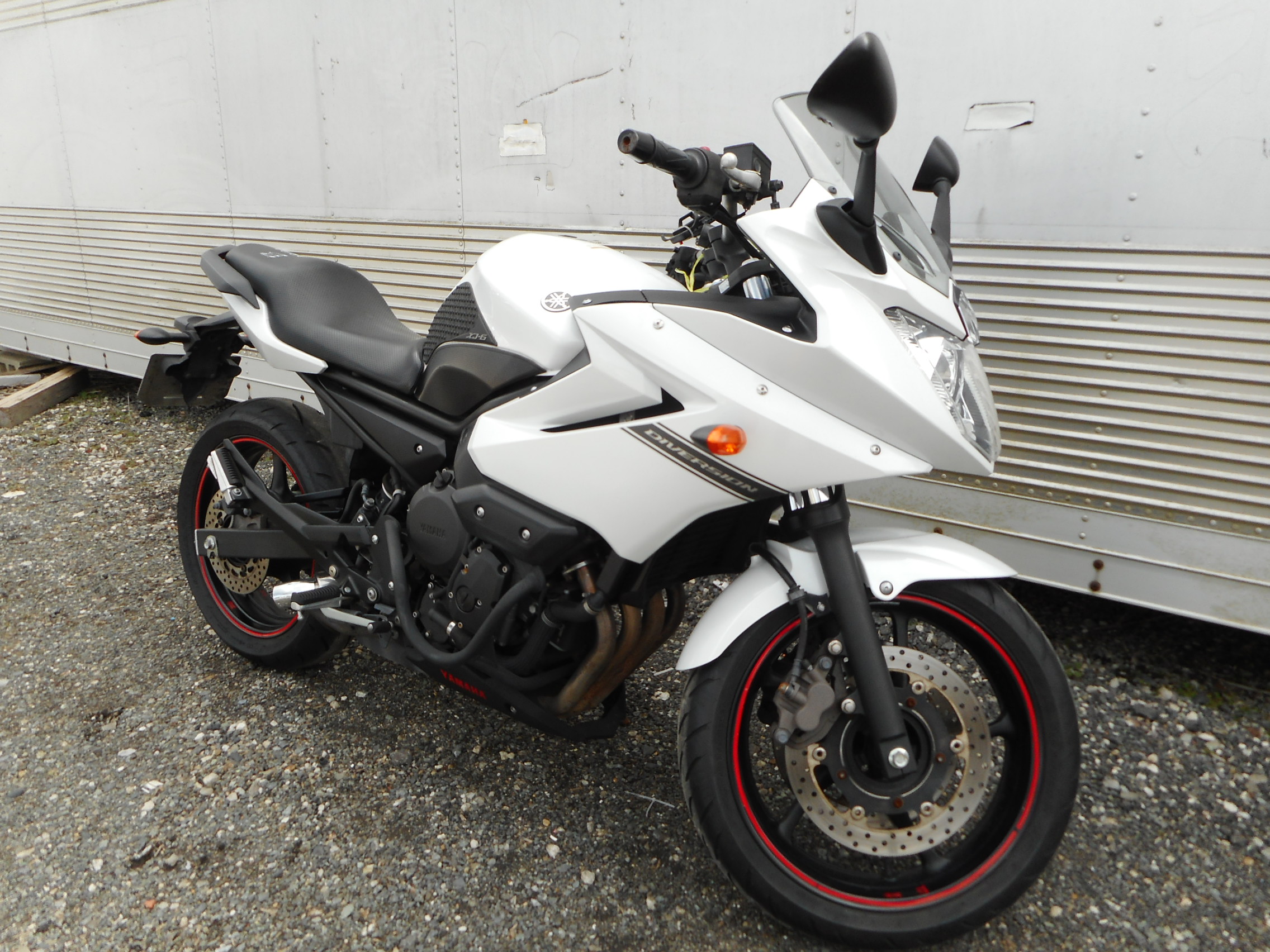 YAMAHA XJ6 DIVERSION