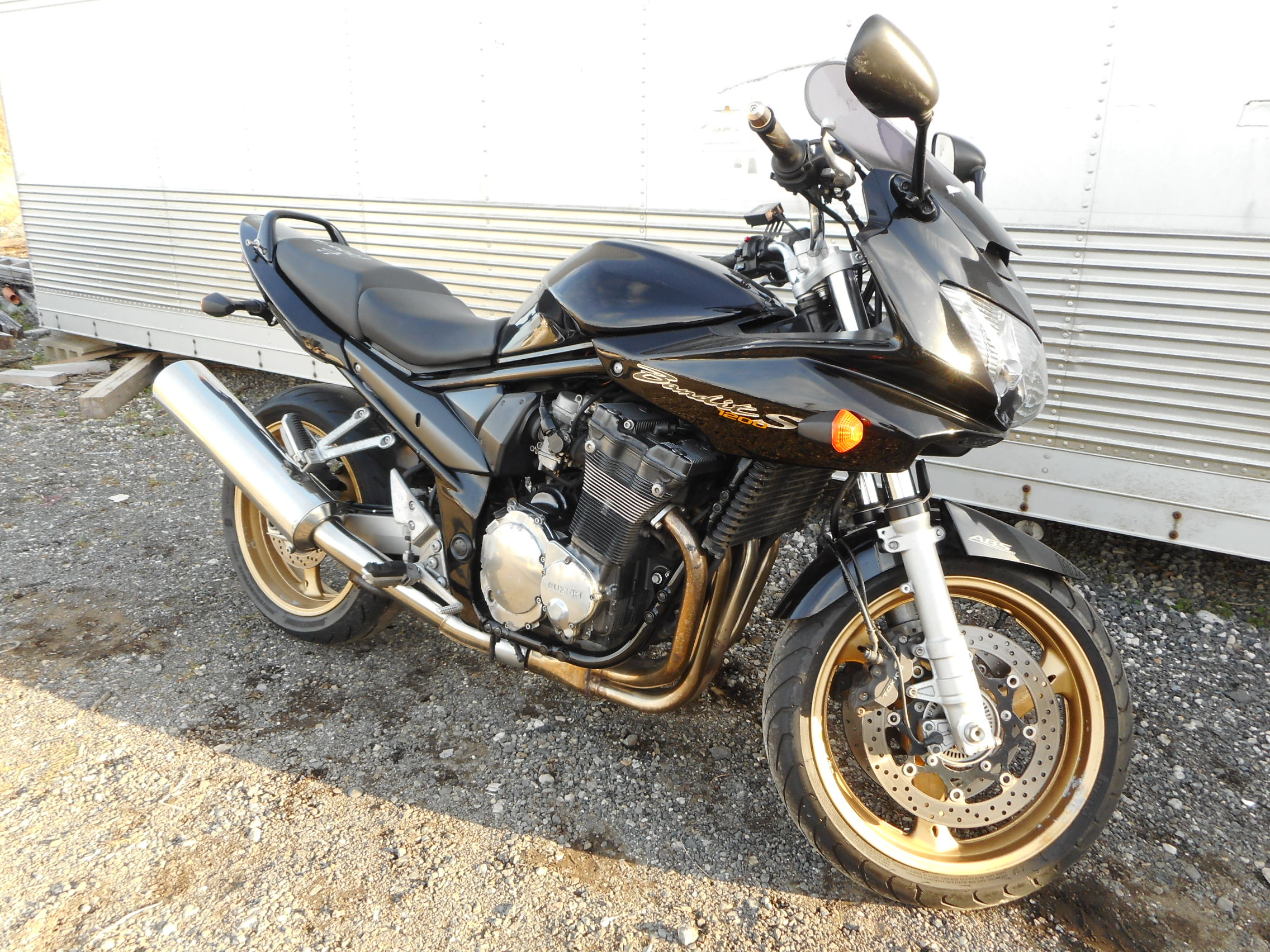 Сузуки бандит 1200 s. Мотоциклы сузуки бандит 1200. Suzuki bandit 1200s. Мотоциклы сузуки бандит 1200. Мотоцикл сузуки бандит 1200.