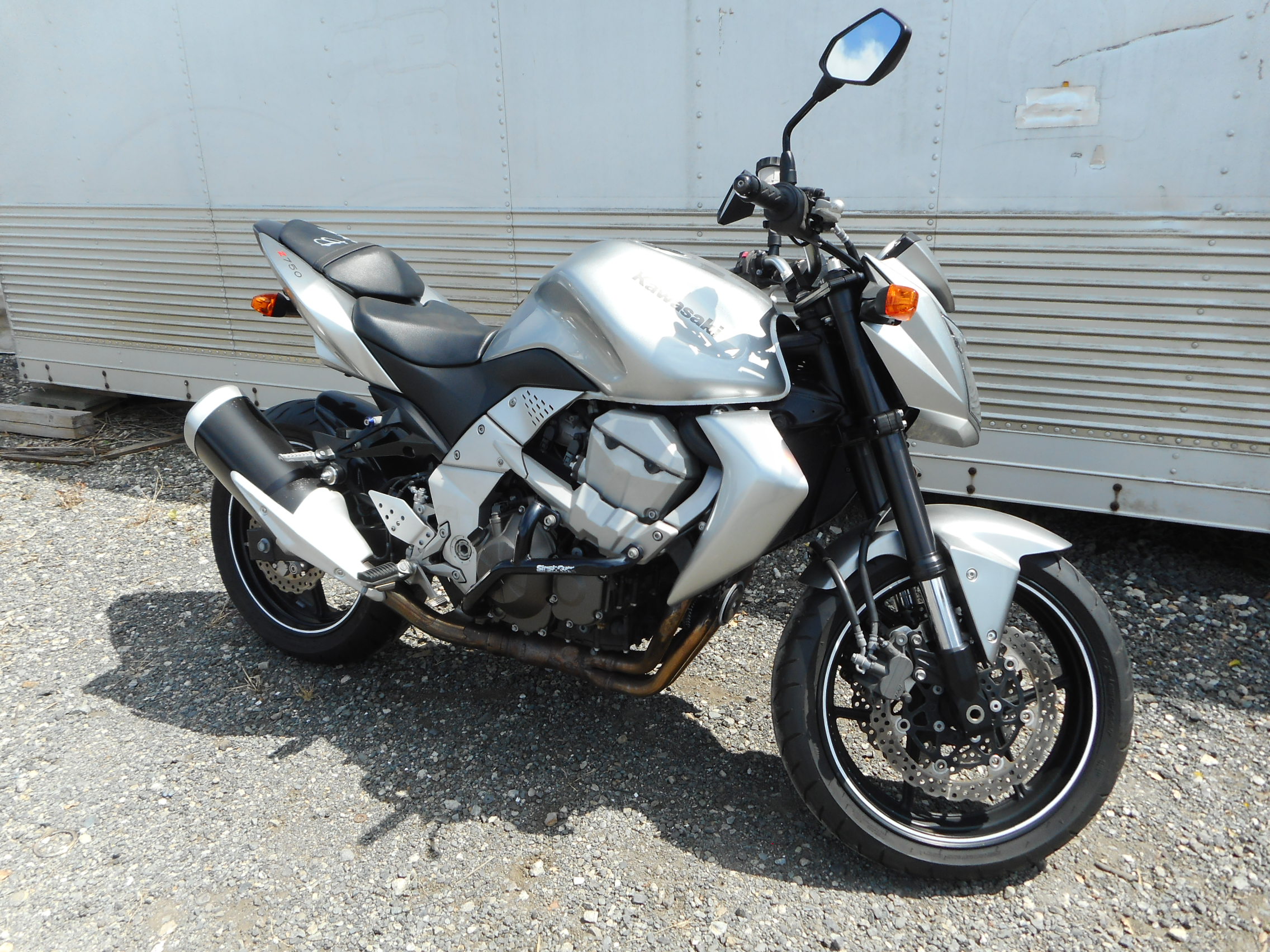 KAWASAKI Z750