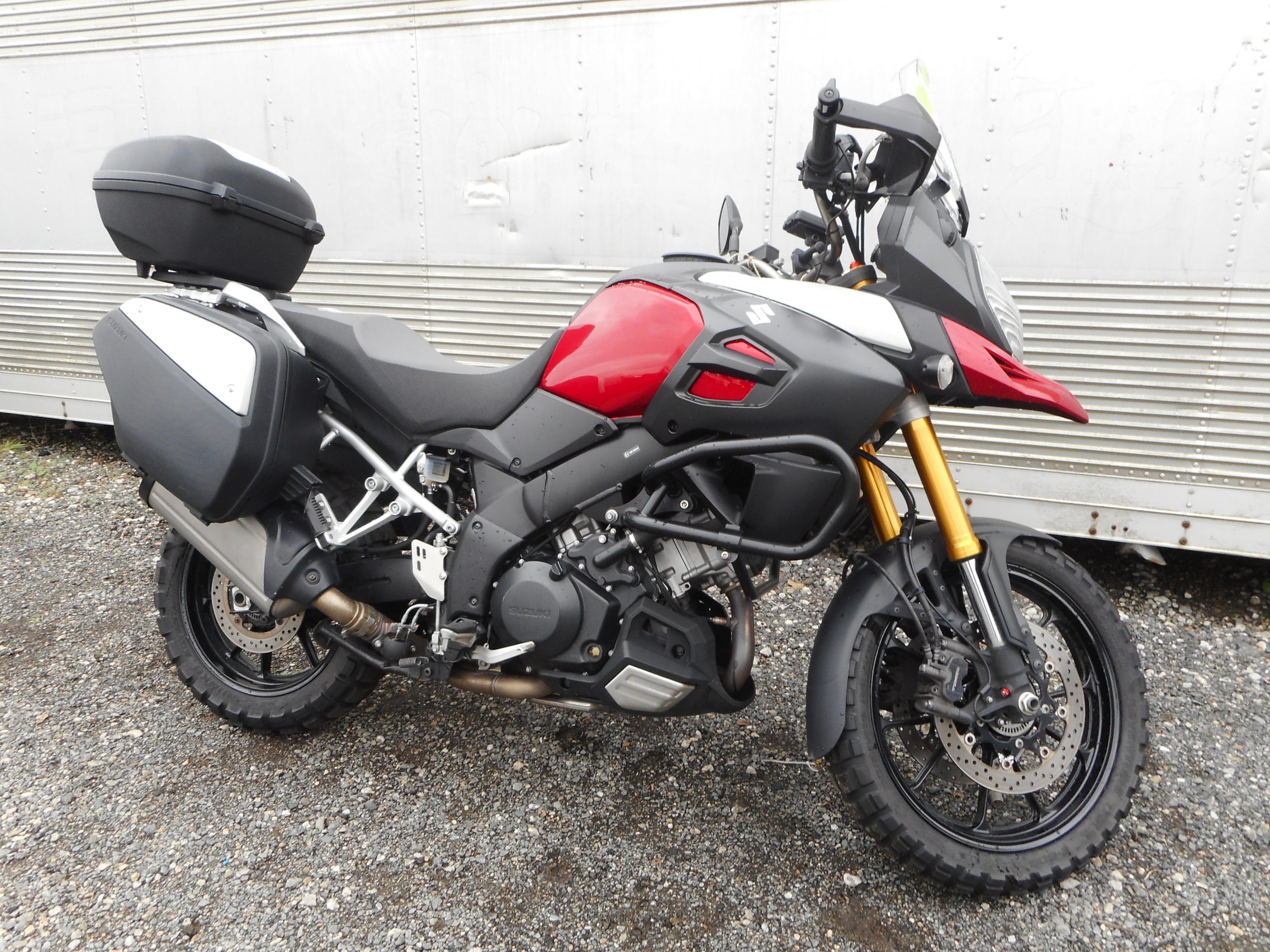 SUZUKI V-STROM 1000