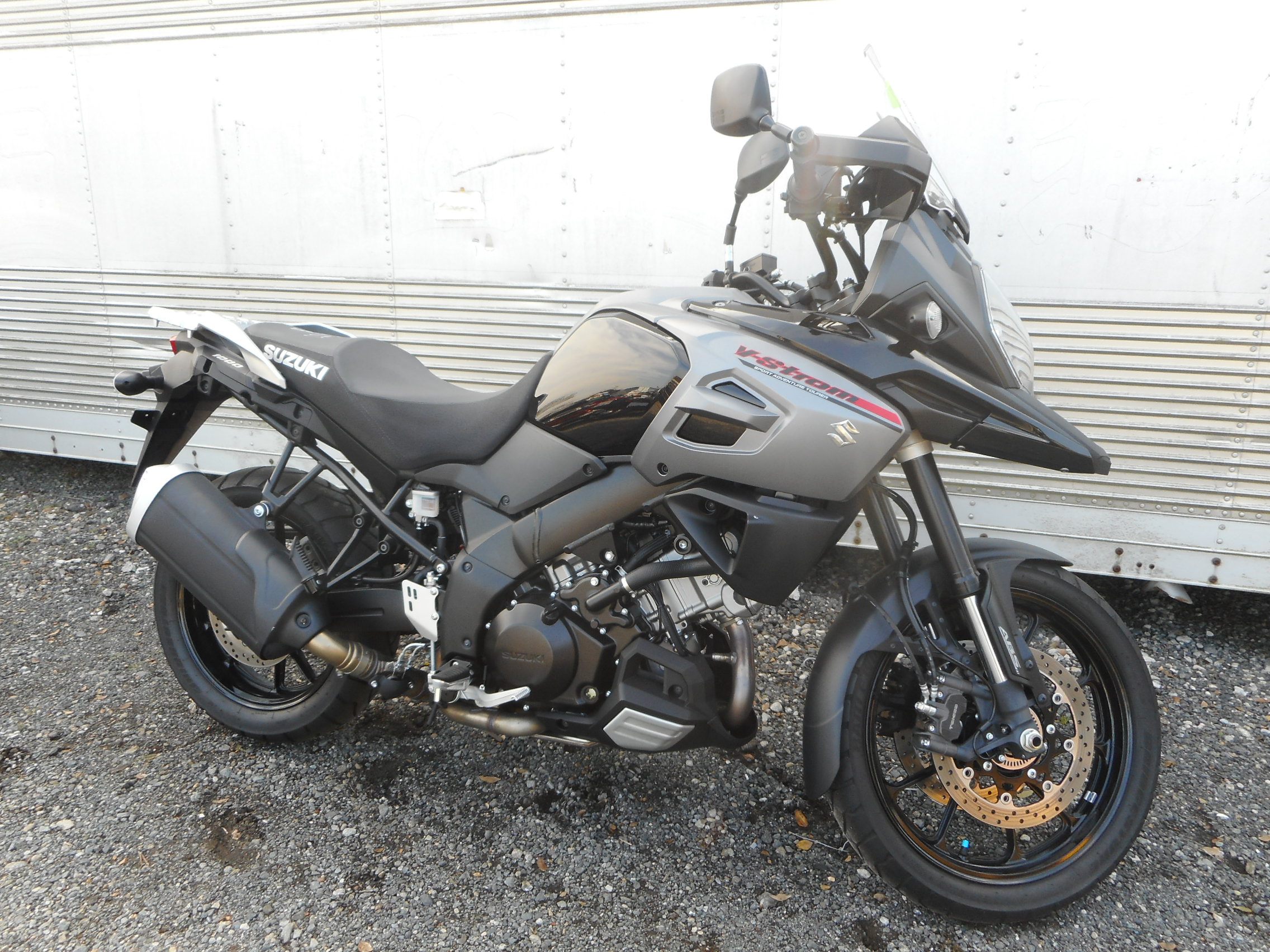 SUZUKI V-STROM 1000