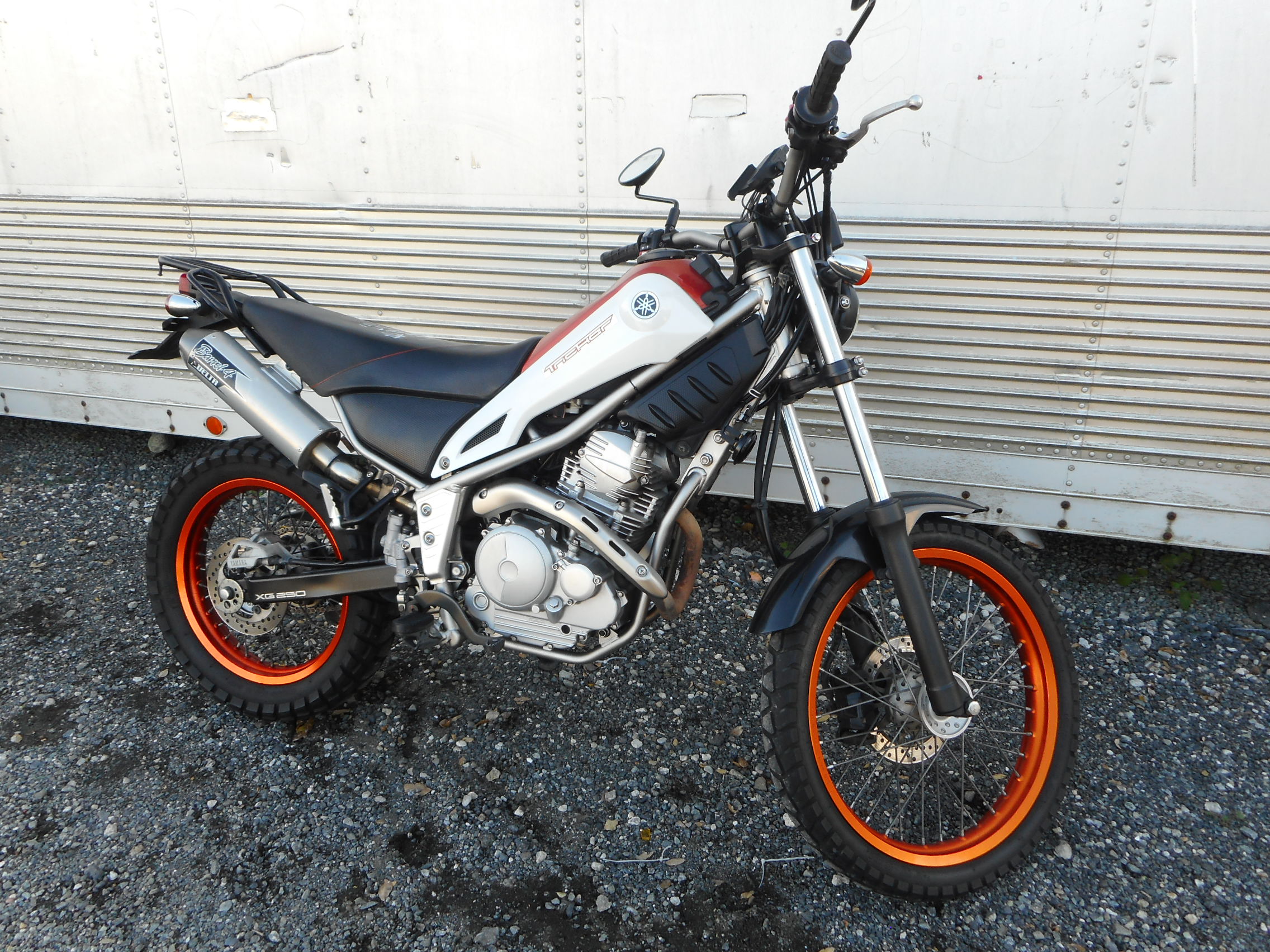 YAMAHA TRICKER
