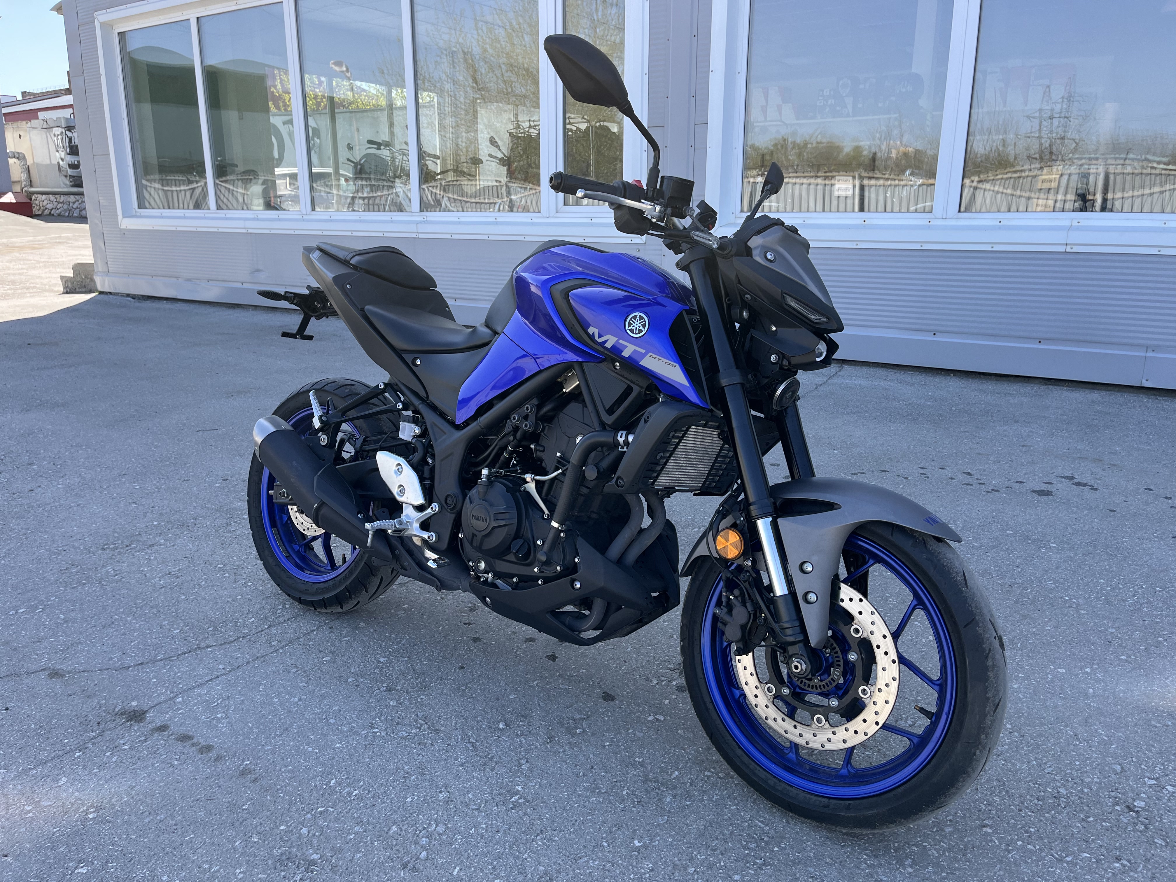 YAMAHA MT-03