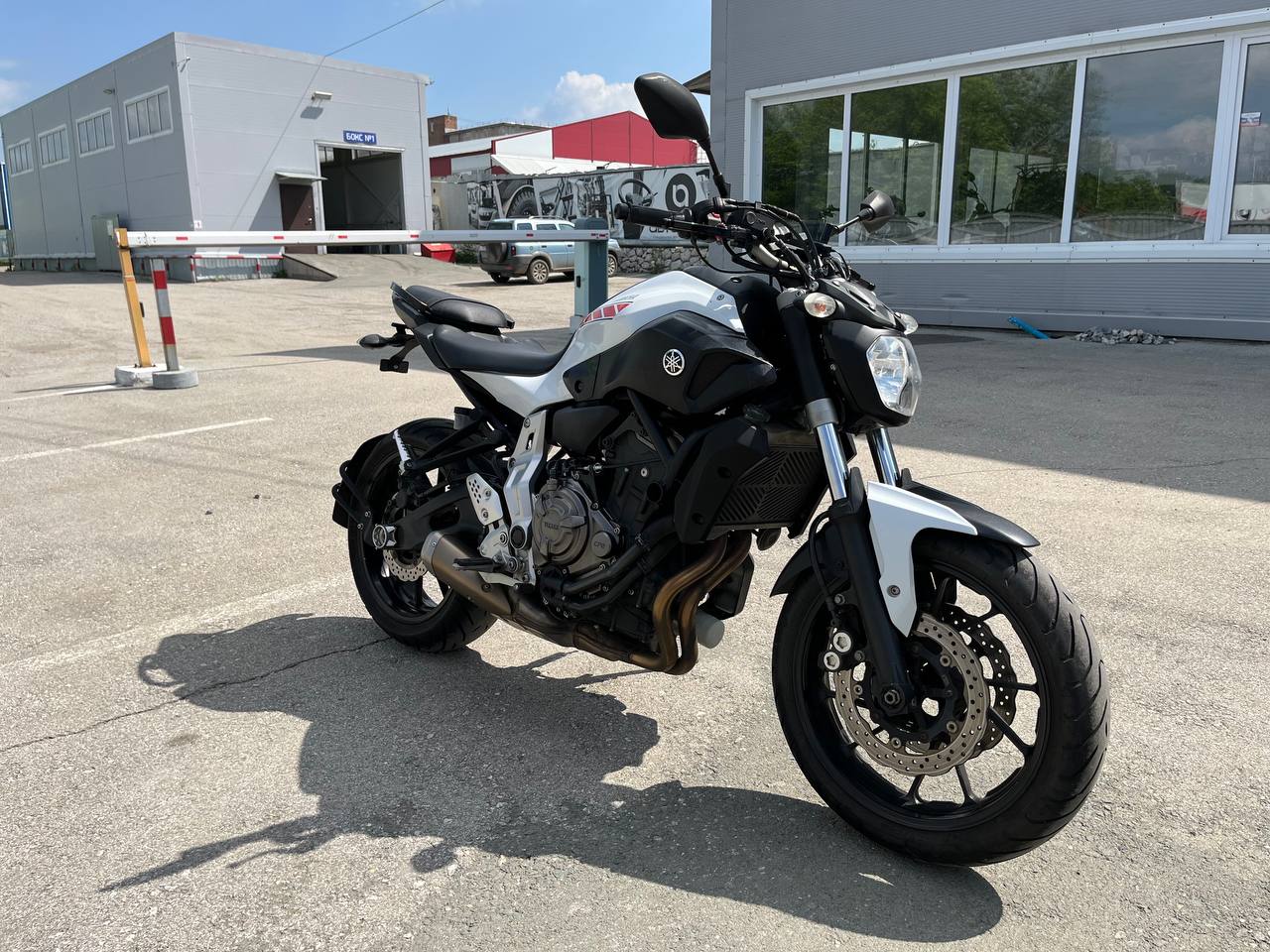 YAMAHA MT-07