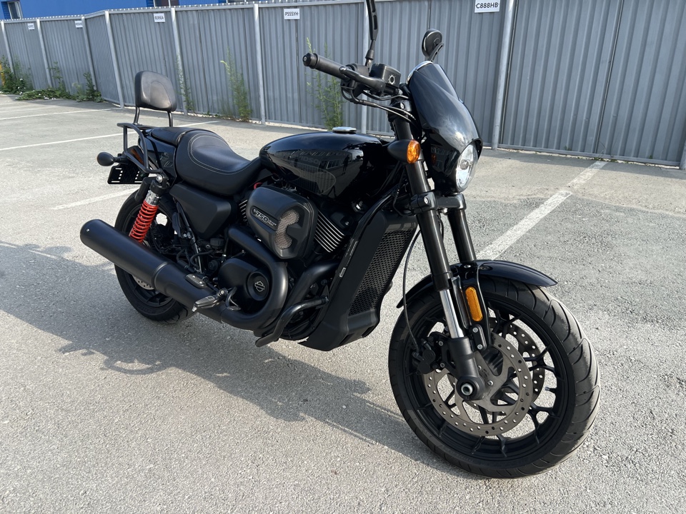HARLEY-DAVIDSON XG750 STREET ROD
